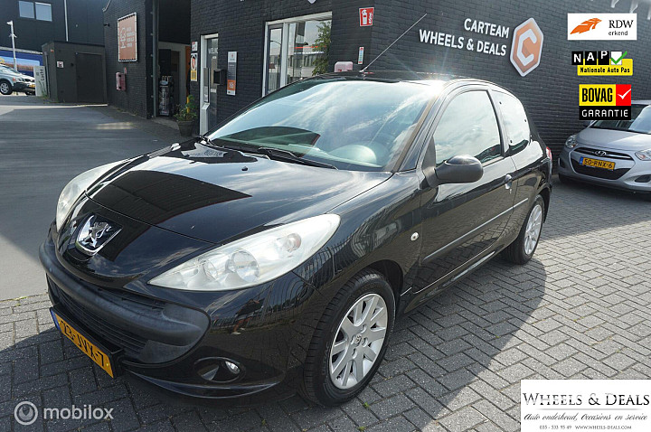 Peugeot 207 CC 1.6-16V T Féline